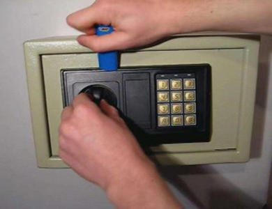 弥勒24小时上门开锁公司