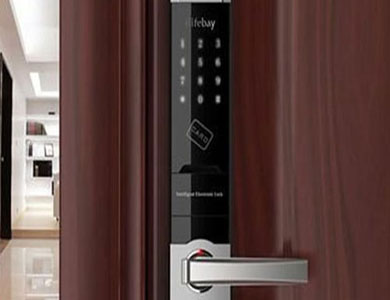 弥勒24小时上门开锁公司