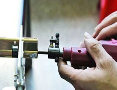 弥勒24小时上门开锁公司